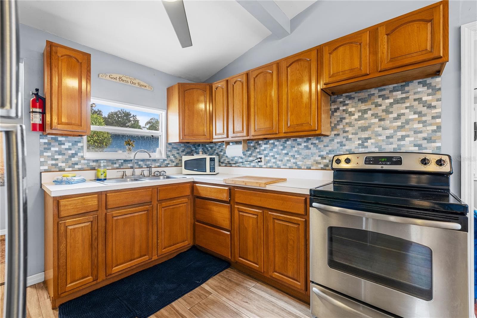 Single Family Residence at 6634 49TH AVE N, ST PETERSBURG, photo 11 of 38