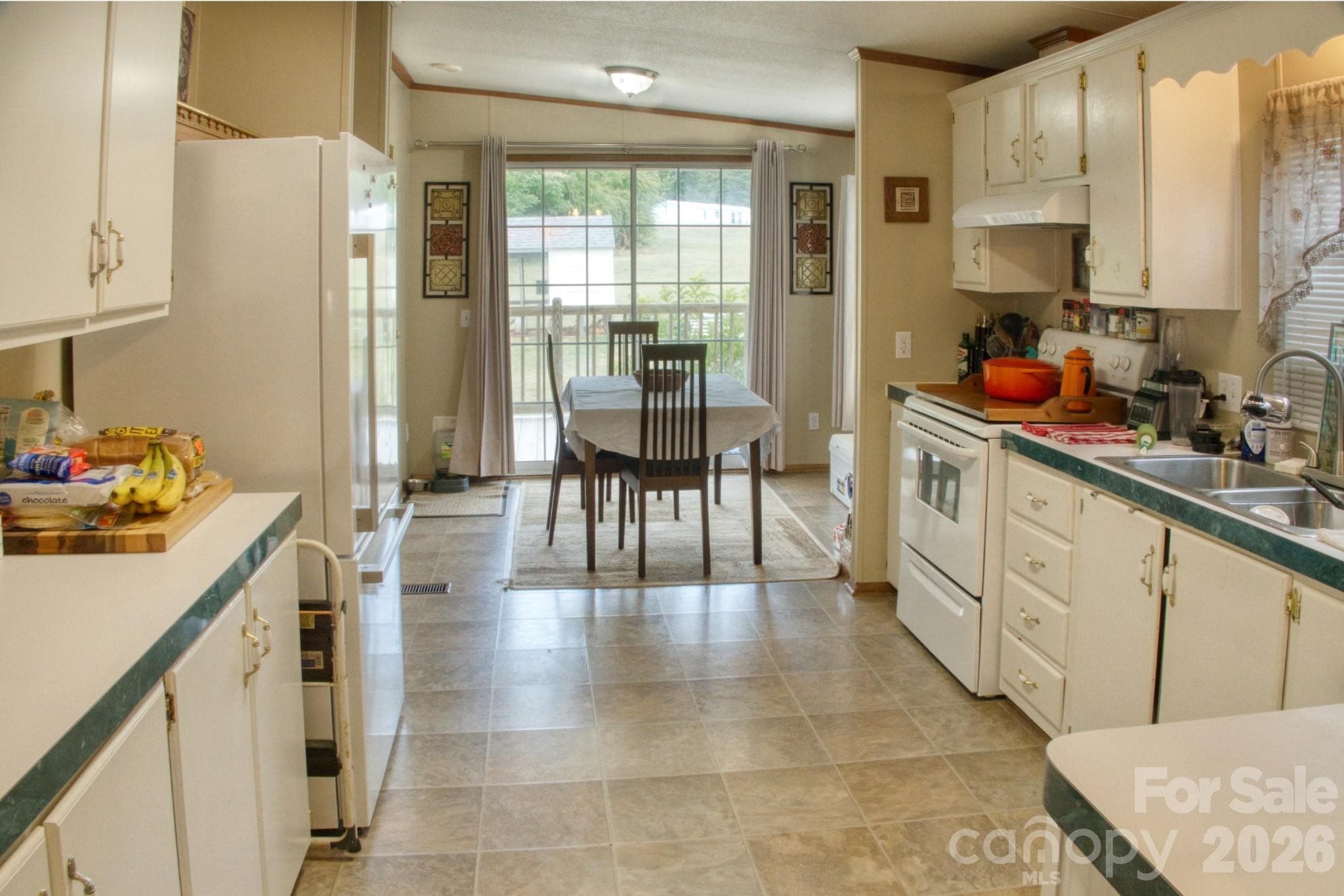 Single Family Residence at 725 Ed Hamrick Road, Shelby, photo 6 of 10