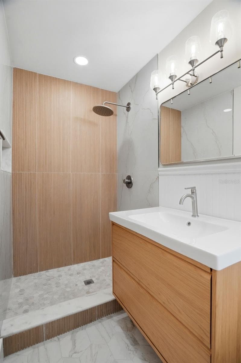 Primary Bathroom - 15814 3RD ST E, REDINGTON BEACH