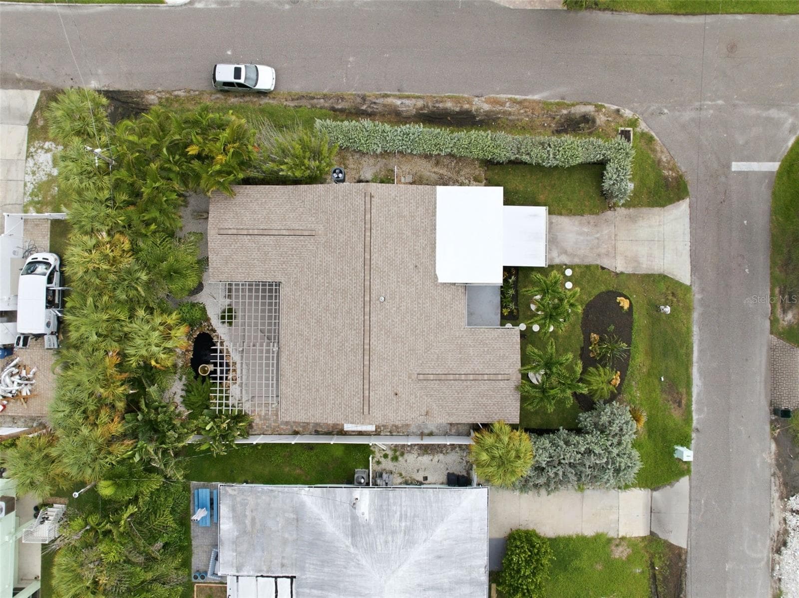 New Roof Overhead - 15814 3RD ST E, REDINGTON BEACH