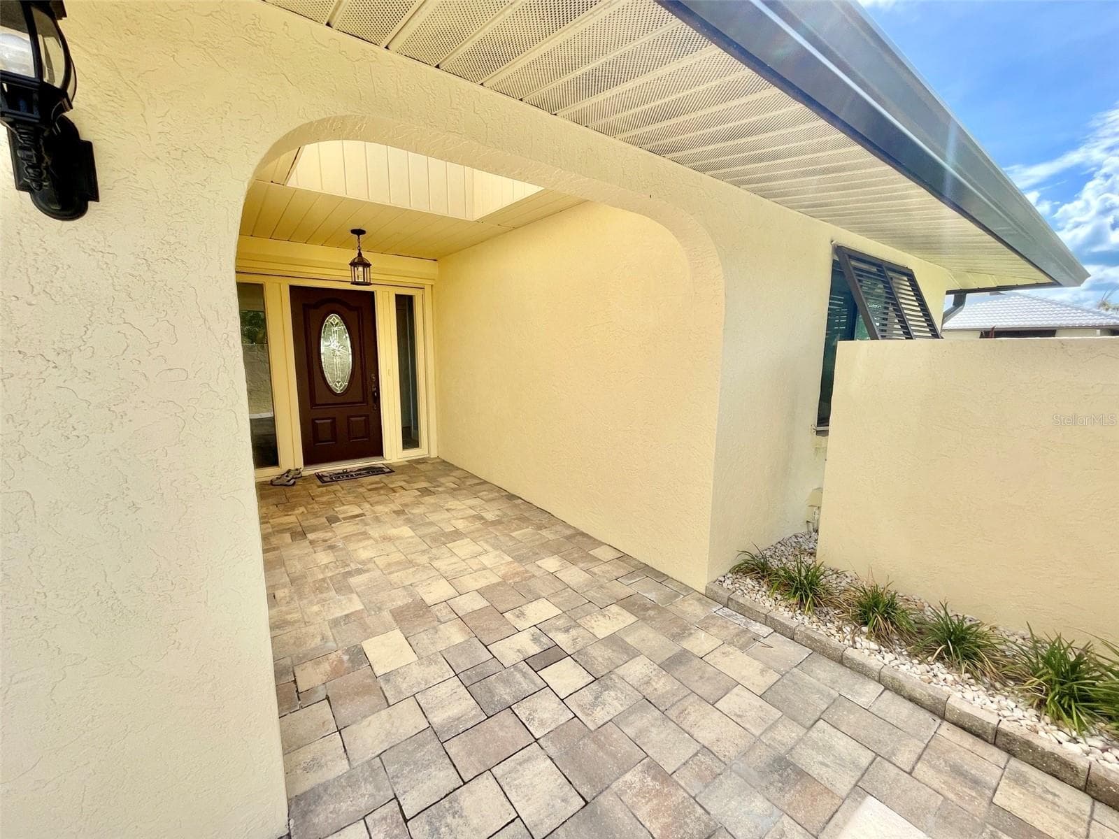 Entry Patio - 44 SANDSTONE CIR, VENICE