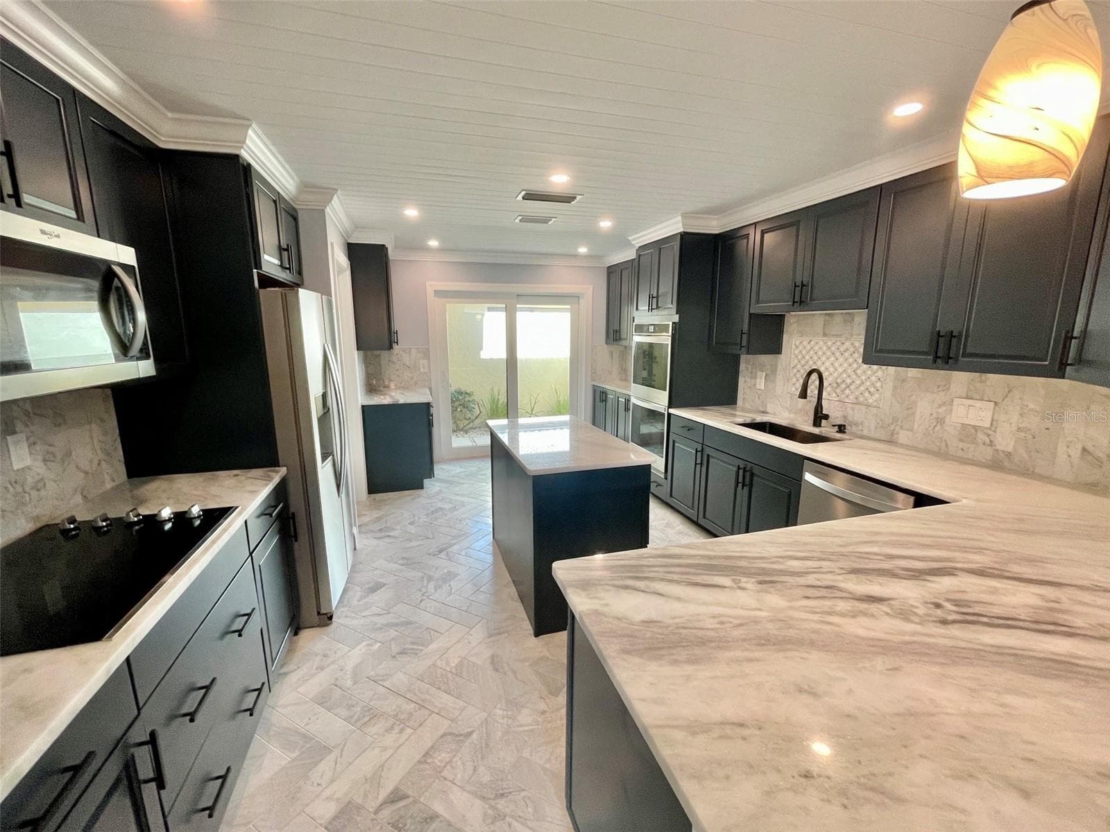 Kitchen - 44 SANDSTONE CIR, VENICE