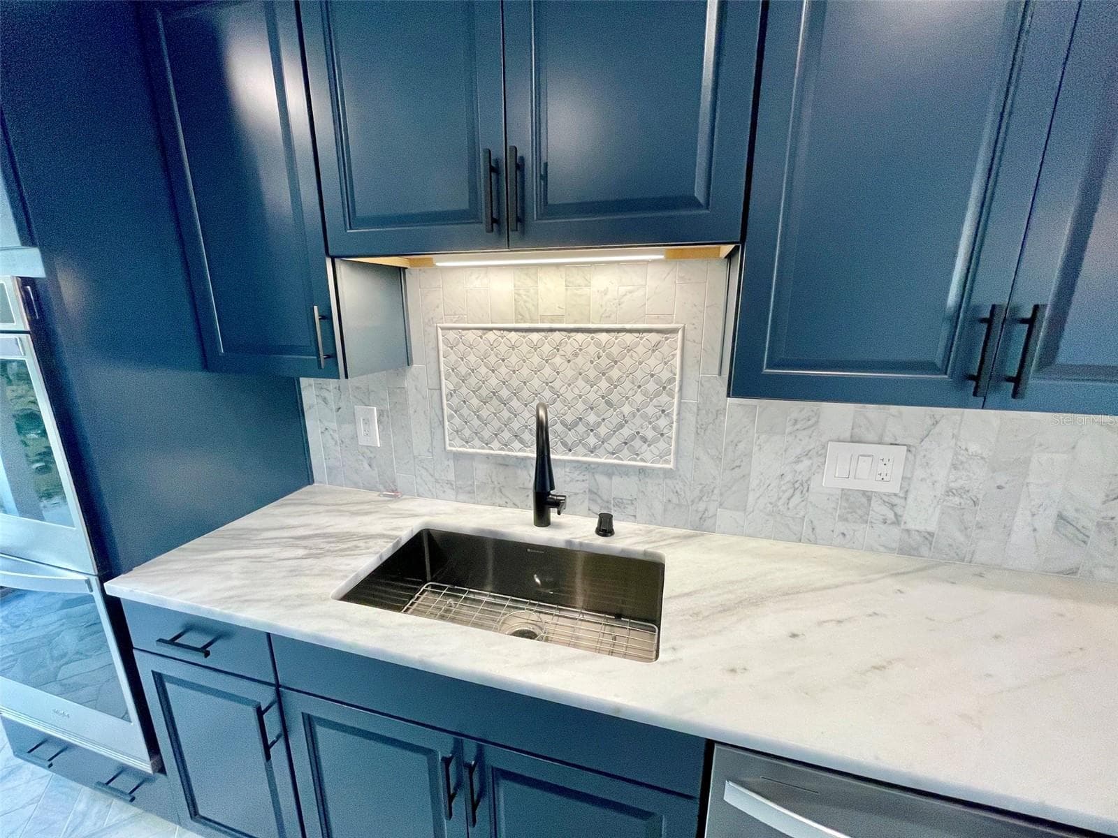 Kitchen - 44 SANDSTONE CIR, VENICE
