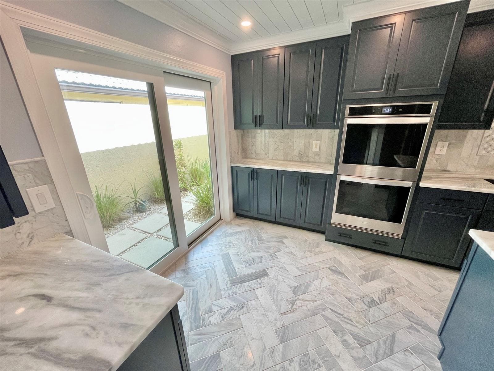 Kitchen - 44 SANDSTONE CIR, VENICE