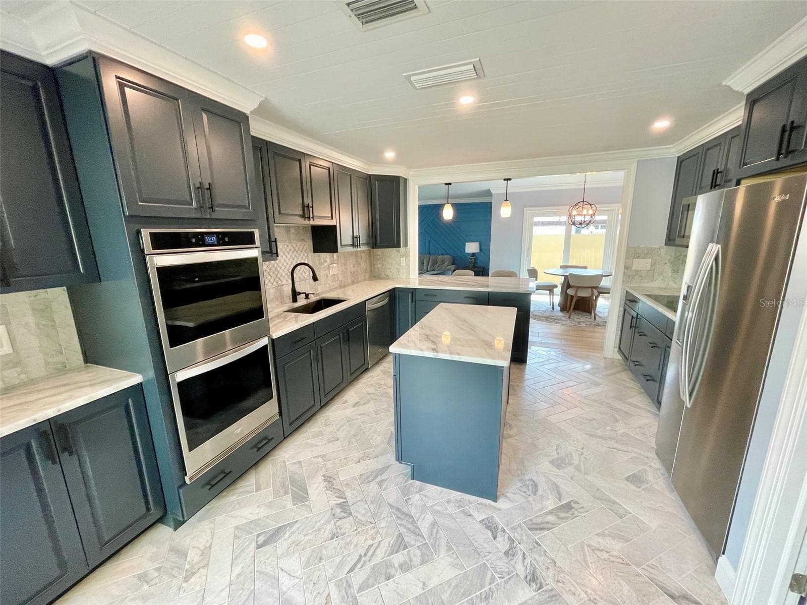 Kitchen - 44 SANDSTONE CIR, VENICE