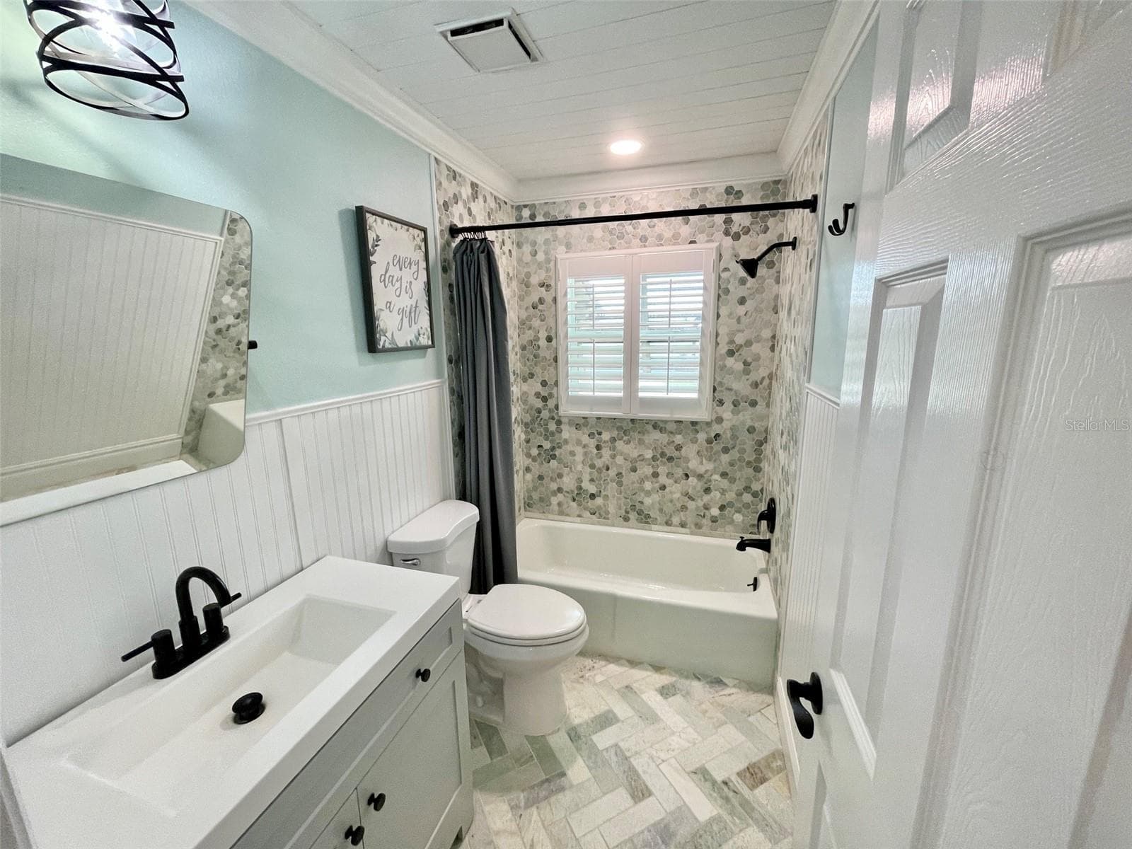 Guest Bathroom - 44 SANDSTONE CIR, VENICE