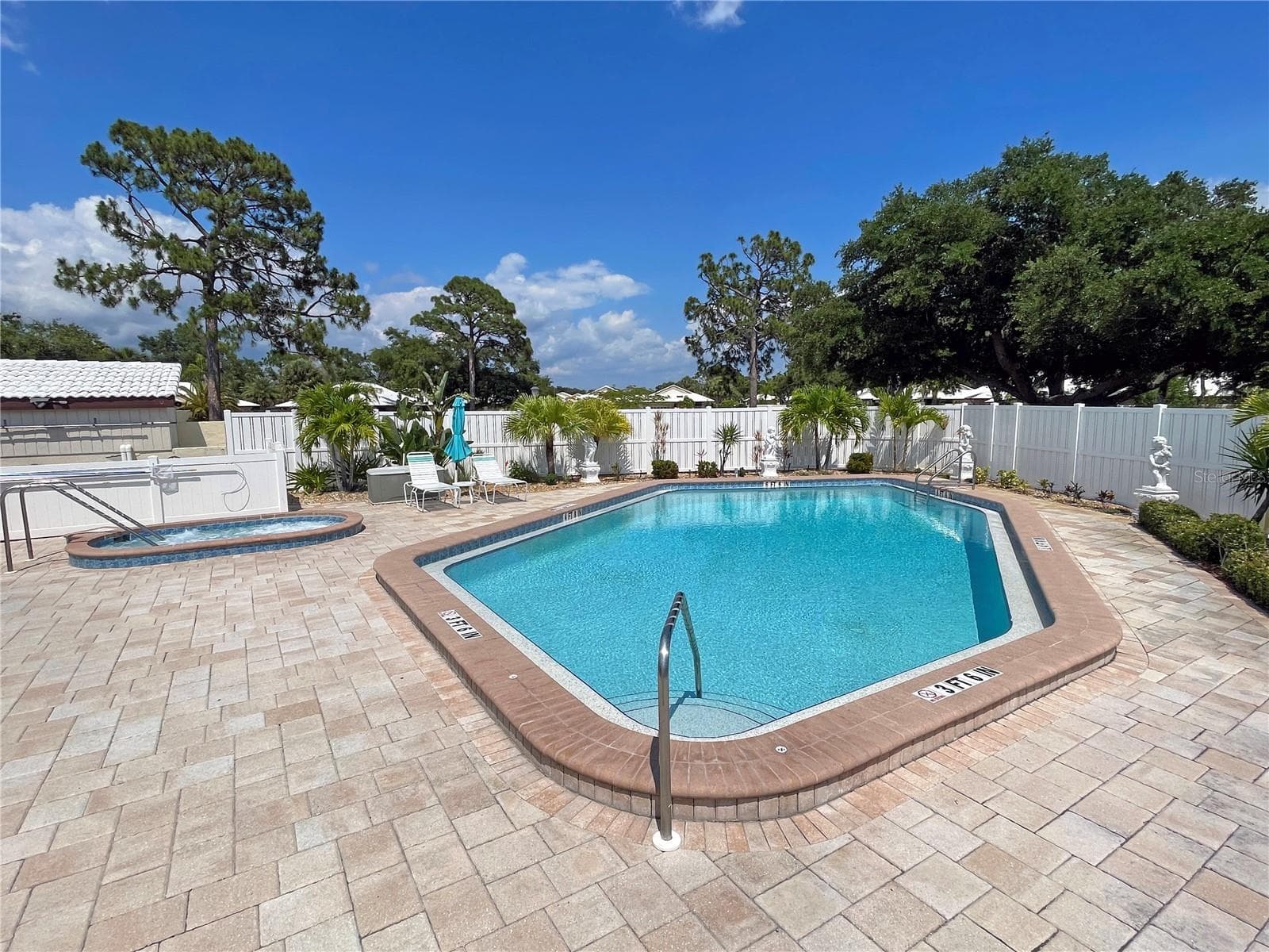 Pool - 44 SANDSTONE CIR, VENICE