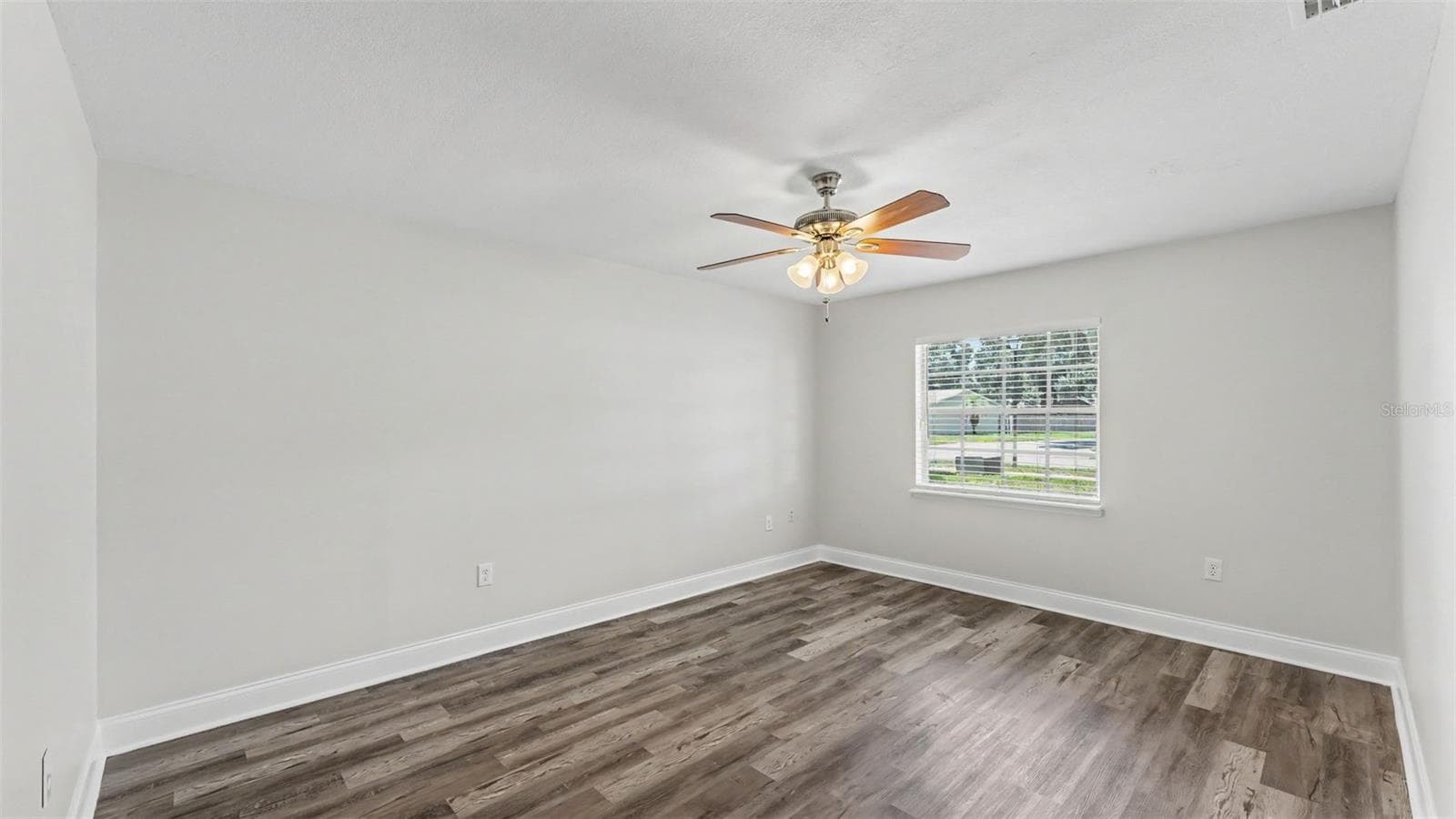 Single Family Residence at 4520 OLD COLONY RD, MULBERRY, photo 8 of 18