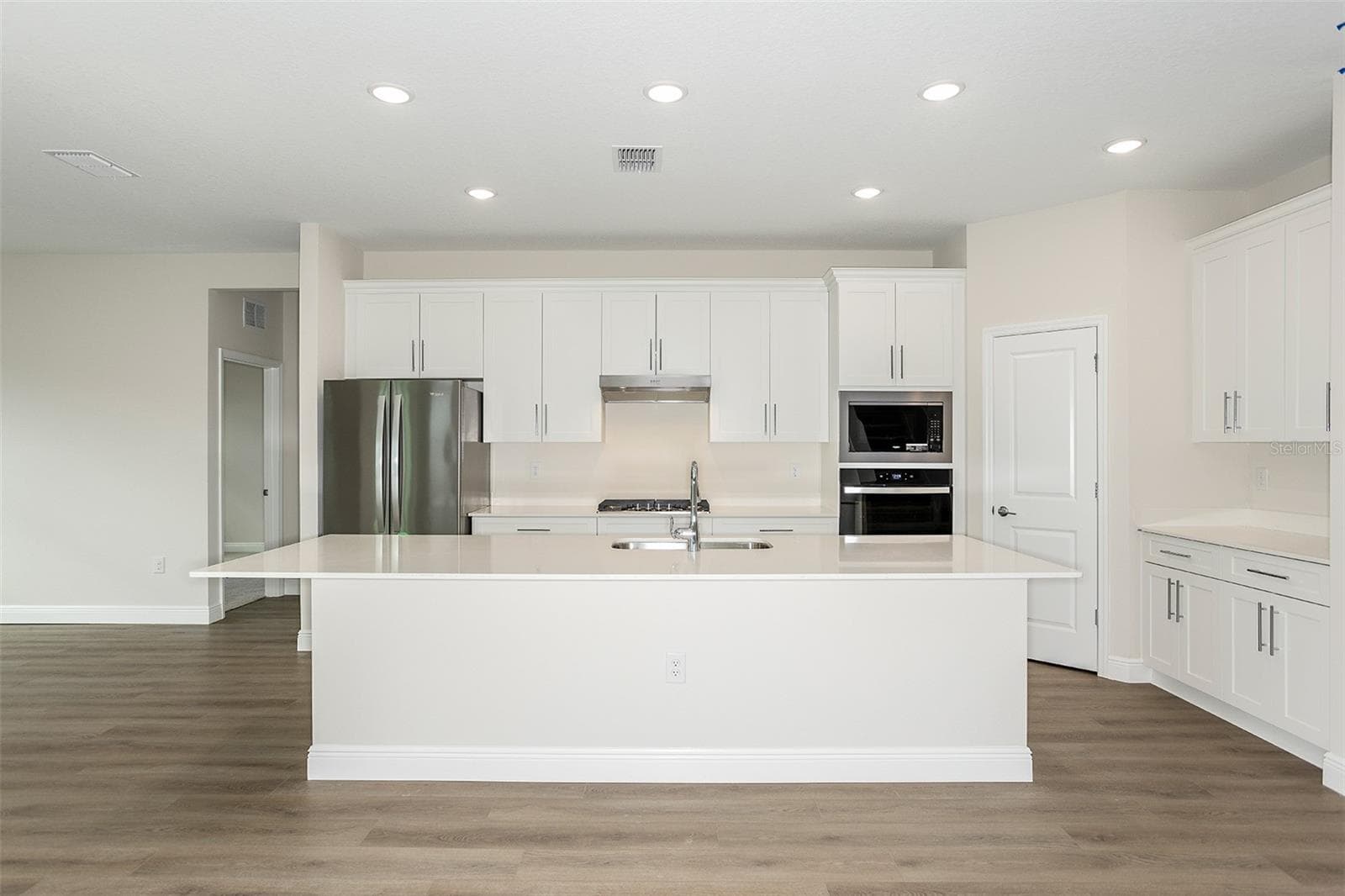 Single Family Residence at 33595 TWILIGHT SEA PL, DADE CITY, photo 9 of 37