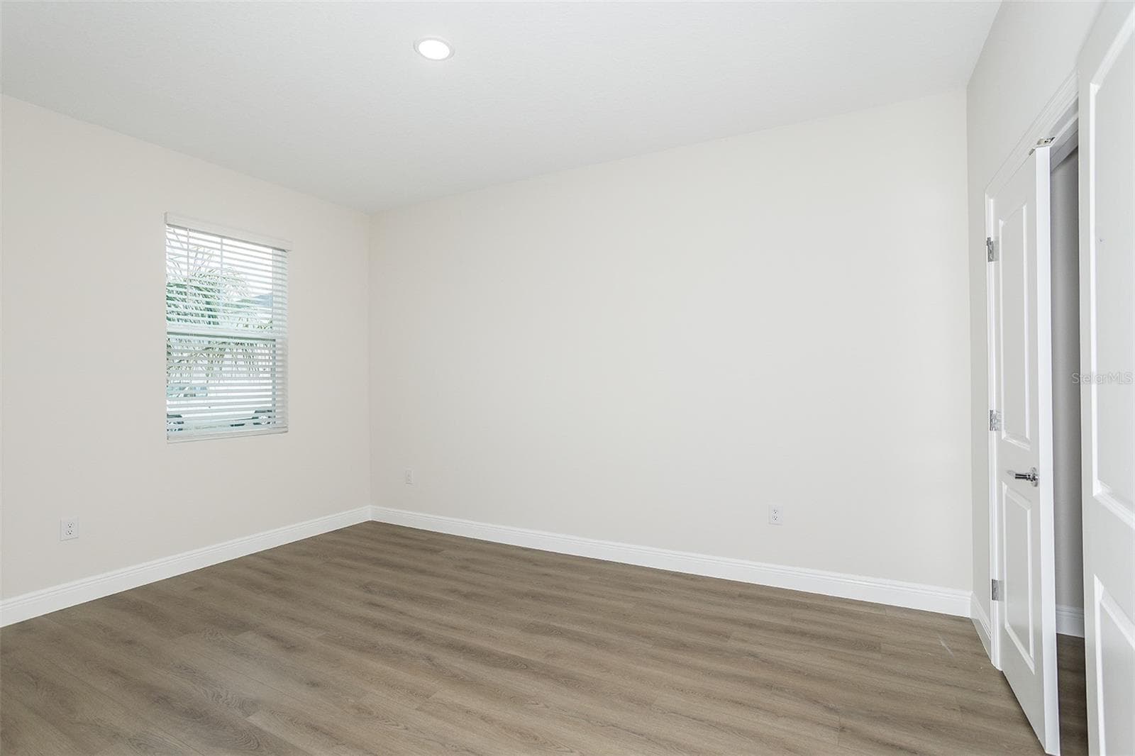 Single Family Residence at 33595 TWILIGHT SEA PL, DADE CITY, photo 12 of 37