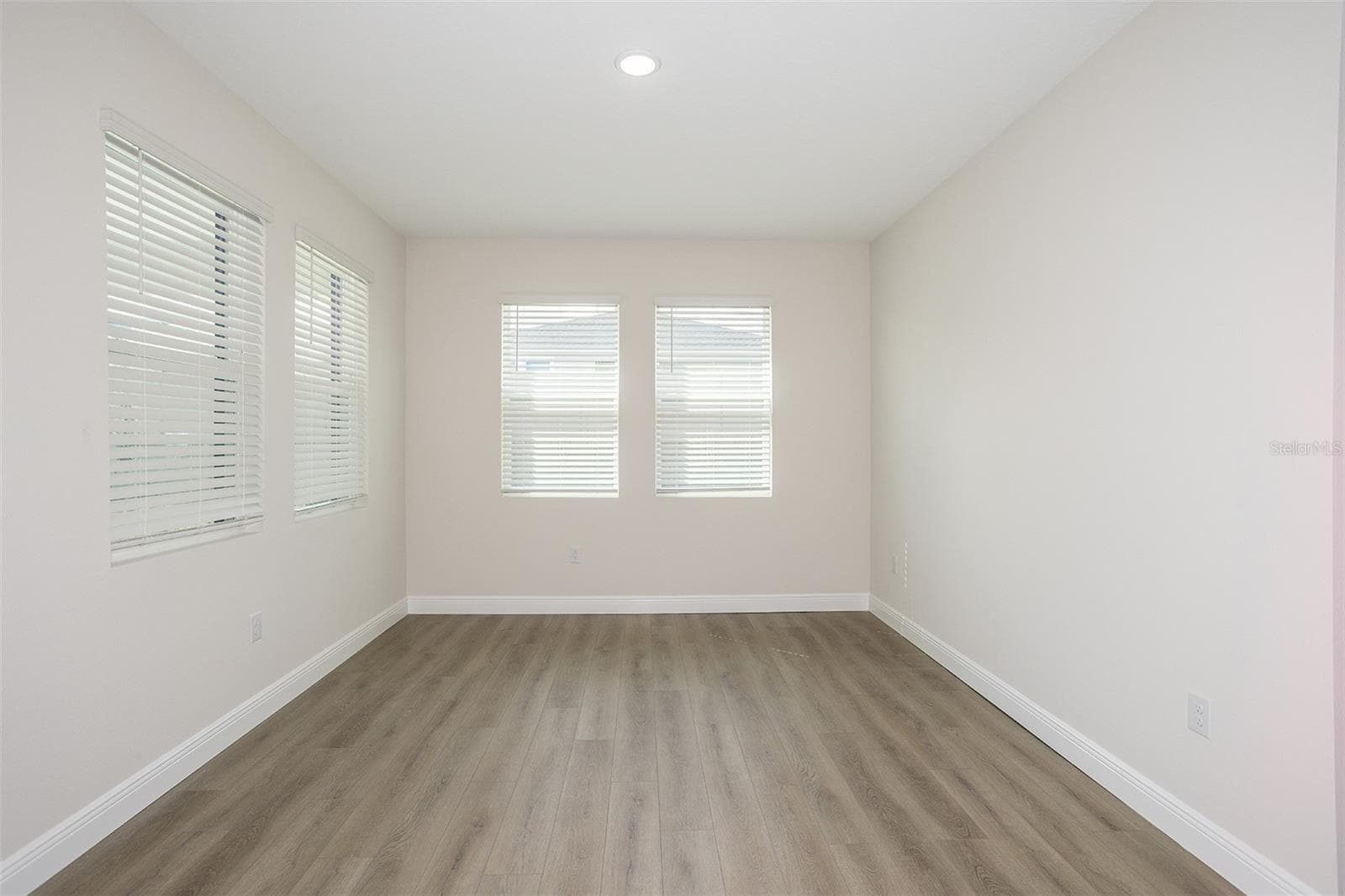 Single Family Residence at 33595 TWILIGHT SEA PL, DADE CITY, photo 15 of 37