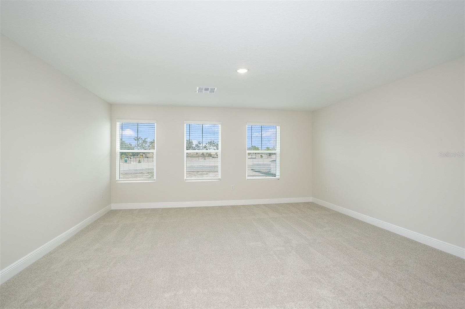 Single Family Residence at 33595 TWILIGHT SEA PL, DADE CITY, photo 18 of 37