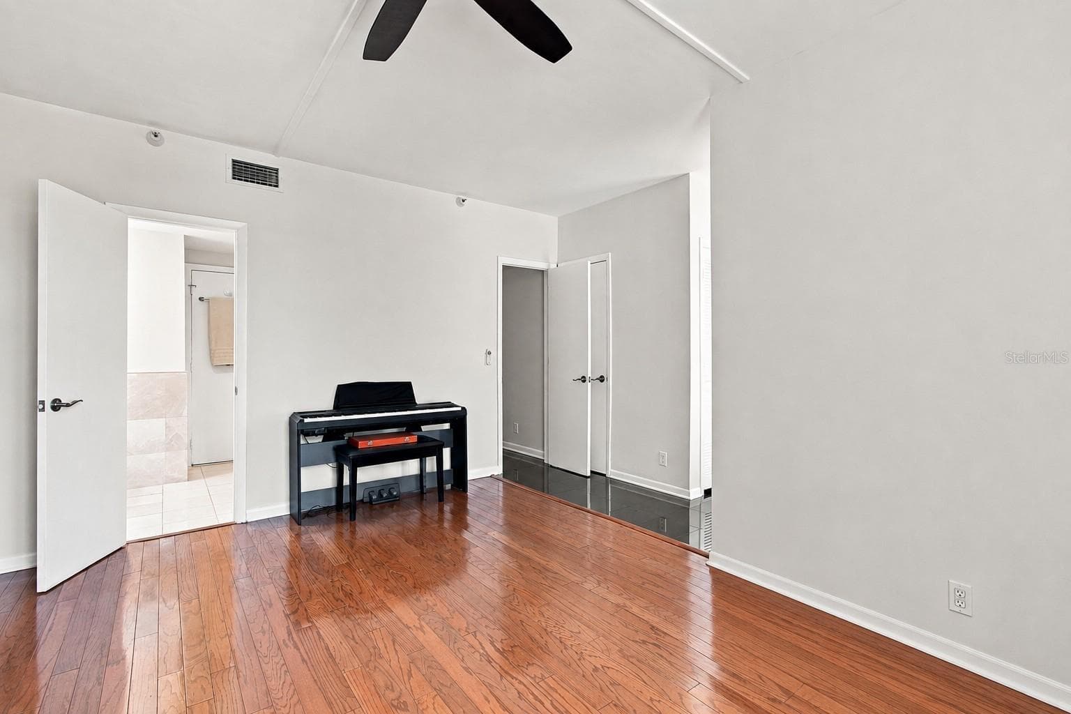 Condominium at 4950 BAYSHORE BLVD #8, TAMPA, photo 11 of 61