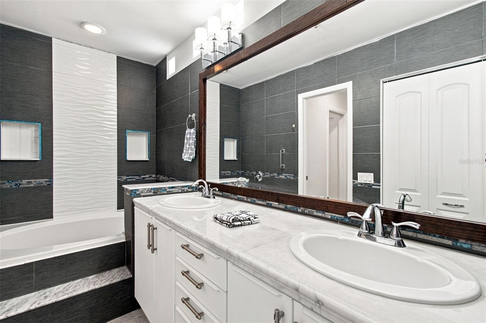 Condominium at 4950 BAYSHORE BLVD #8, TAMPA, photo 30 of 61