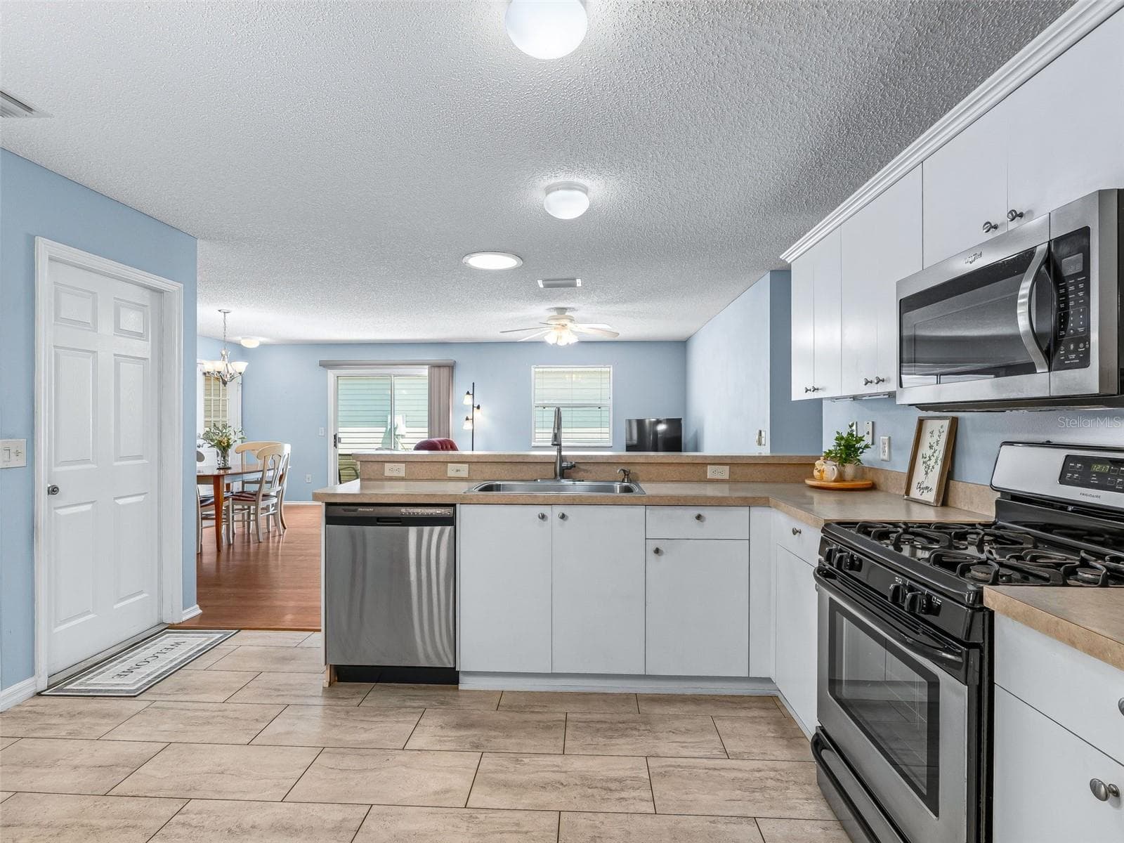 Villa at 973 YORK TER, THE VILLAGES, photo 22 of 44