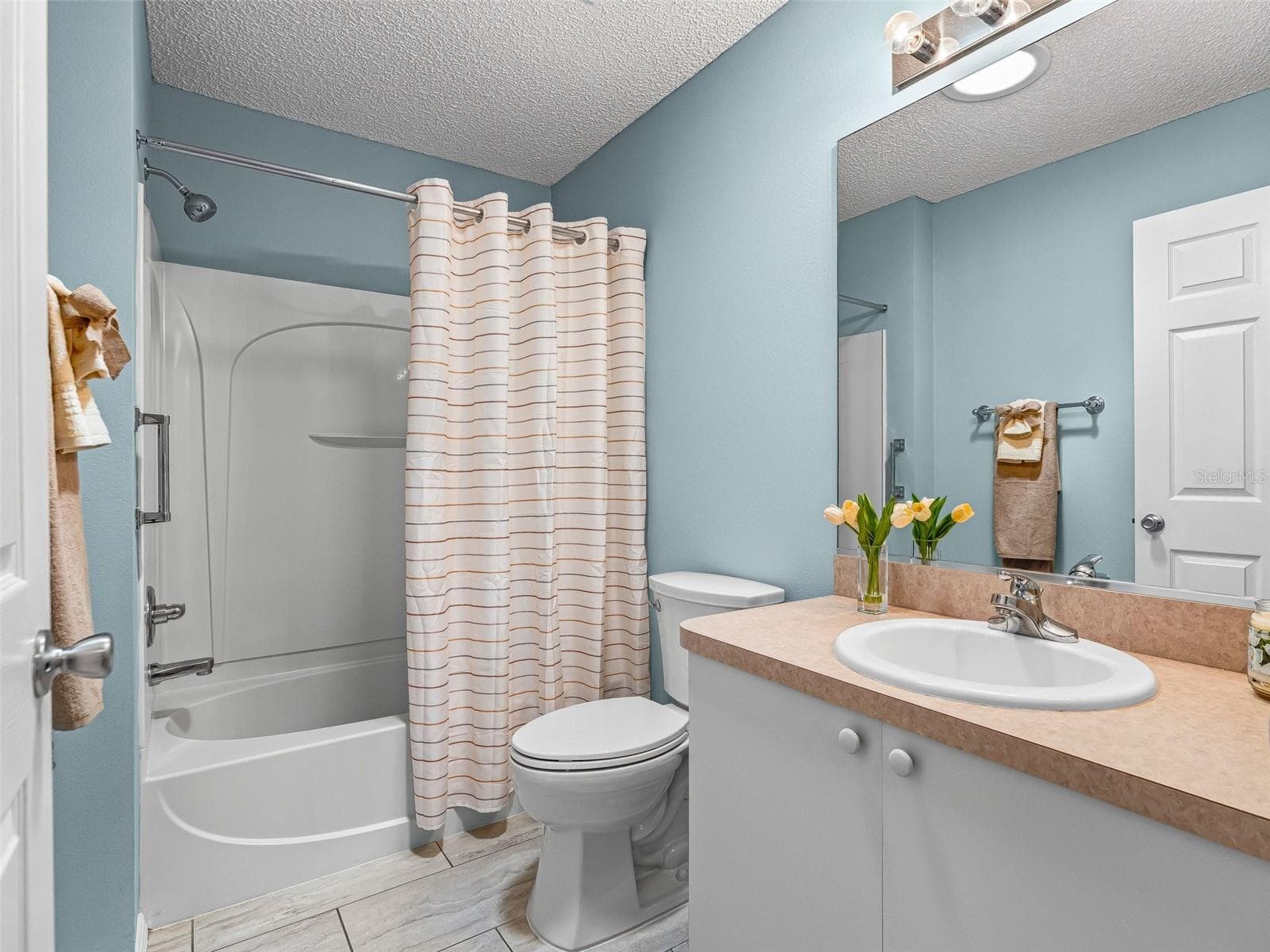 Villa at 973 YORK TER, THE VILLAGES, photo 36 of 44