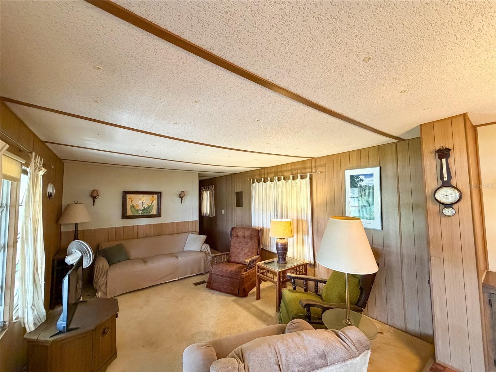 Mobile Home at 170 E COWPEN LAKE POINT RD, HAWTHORNE, photo 7 of 28
