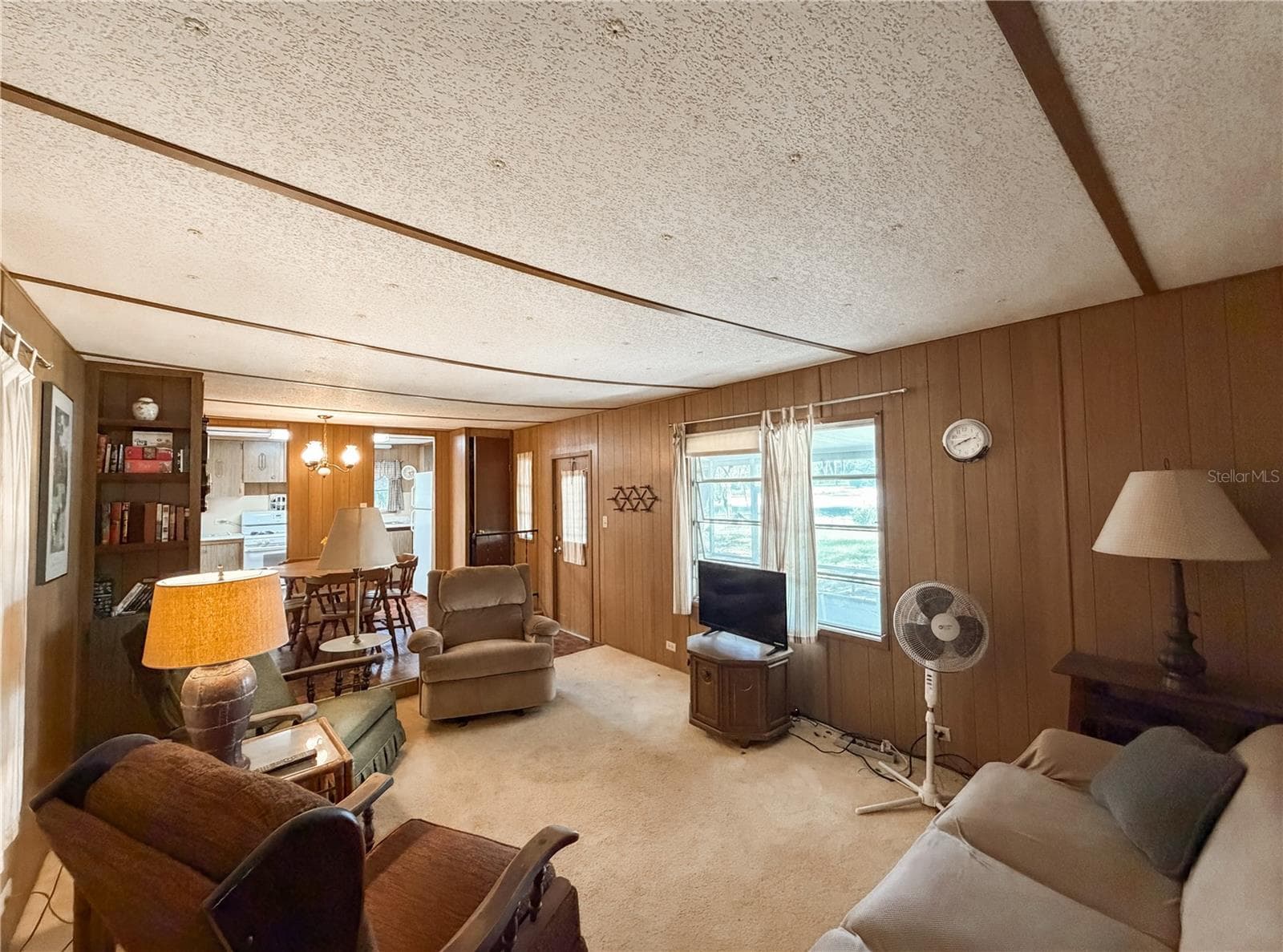 Mobile Home at 170 E COWPEN LAKE POINT RD, HAWTHORNE, photo 8 of 28