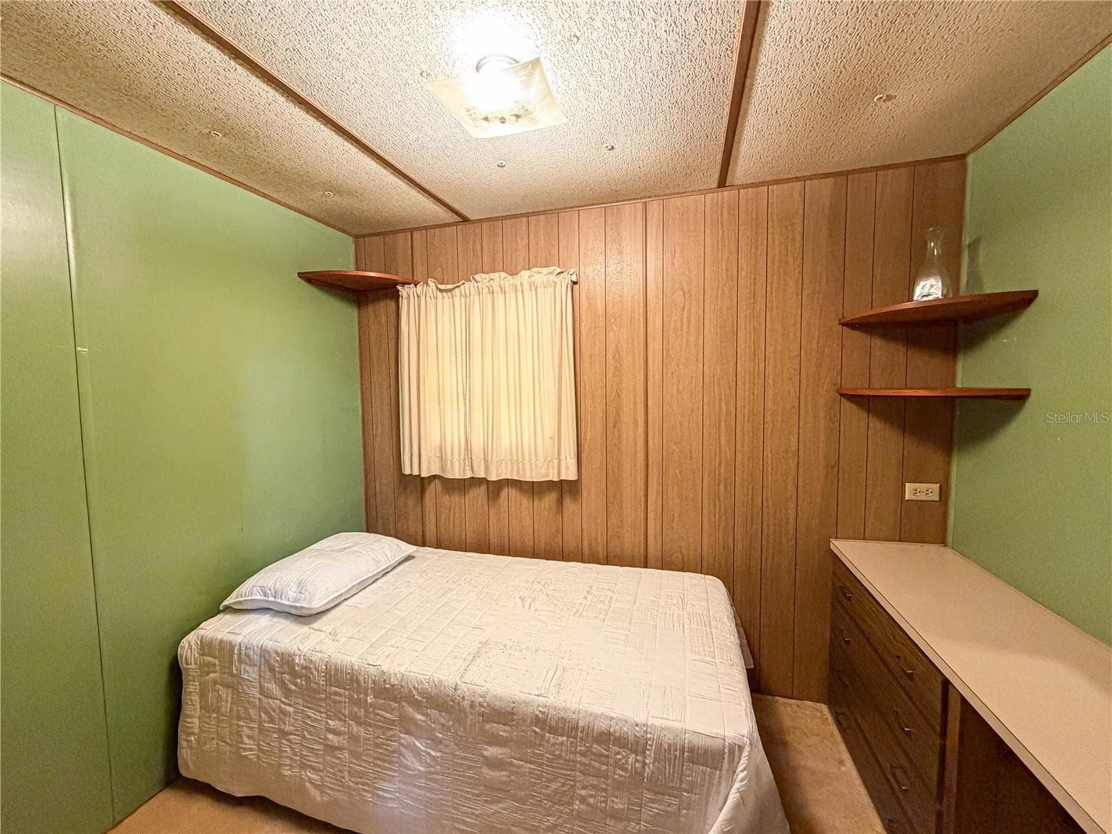 Mobile Home at 170 E COWPEN LAKE POINT RD, HAWTHORNE, photo 12 of 28