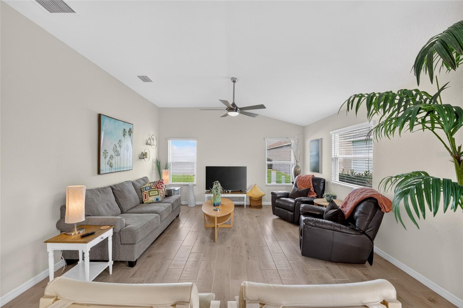 Villa at 5844 MARSH CT, THE VILLAGES, photo 12 of 37