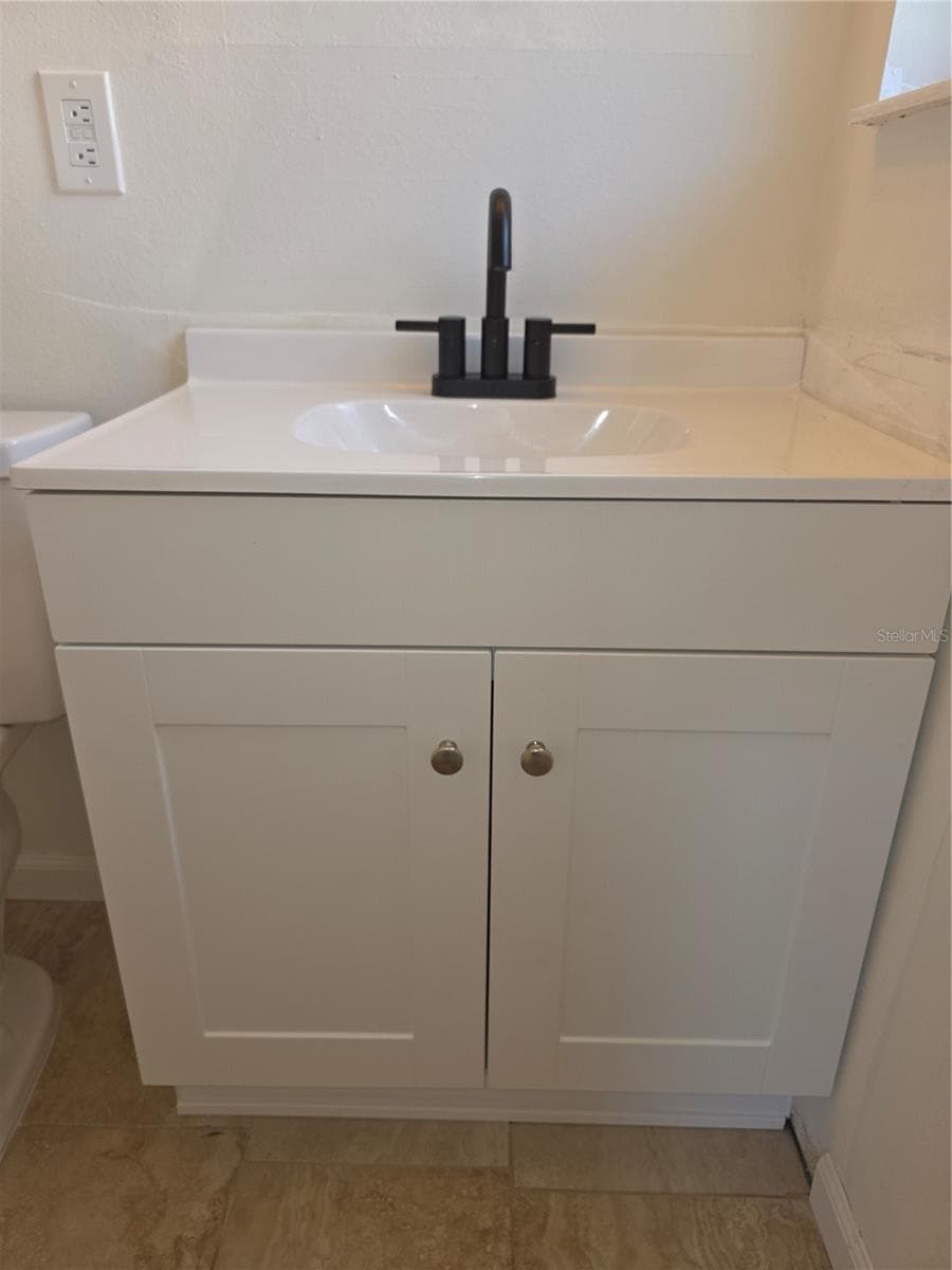 New Vanity & Fixtures! - 7626 GOLDEN GLENN DR, ORLANDO