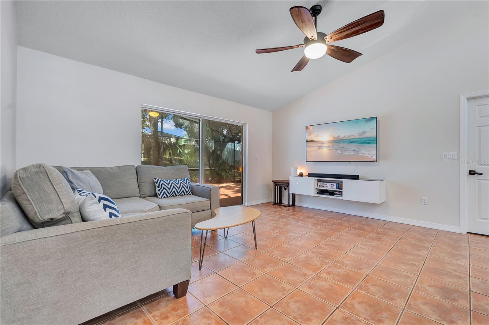 Family Room - 836 ELM FOREST DR, MINNEOLA
