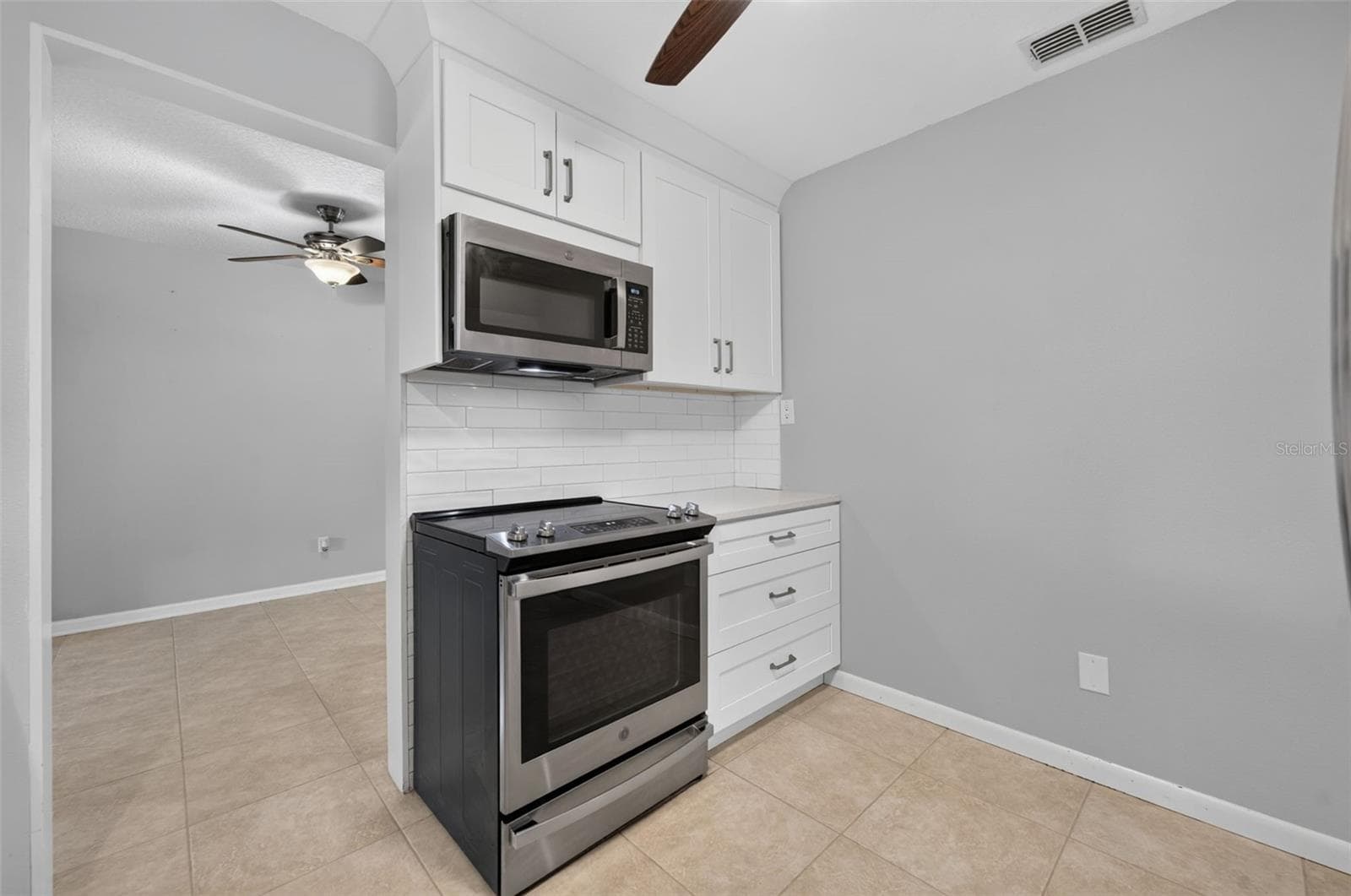 Single Family Residence at 2641 CARVELL CT, WINTER PARK, photo 14 of 37