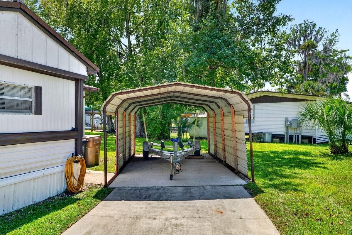 Mobile Home at 55707 JAMIE DR, ASTOR, photo 10 of 47