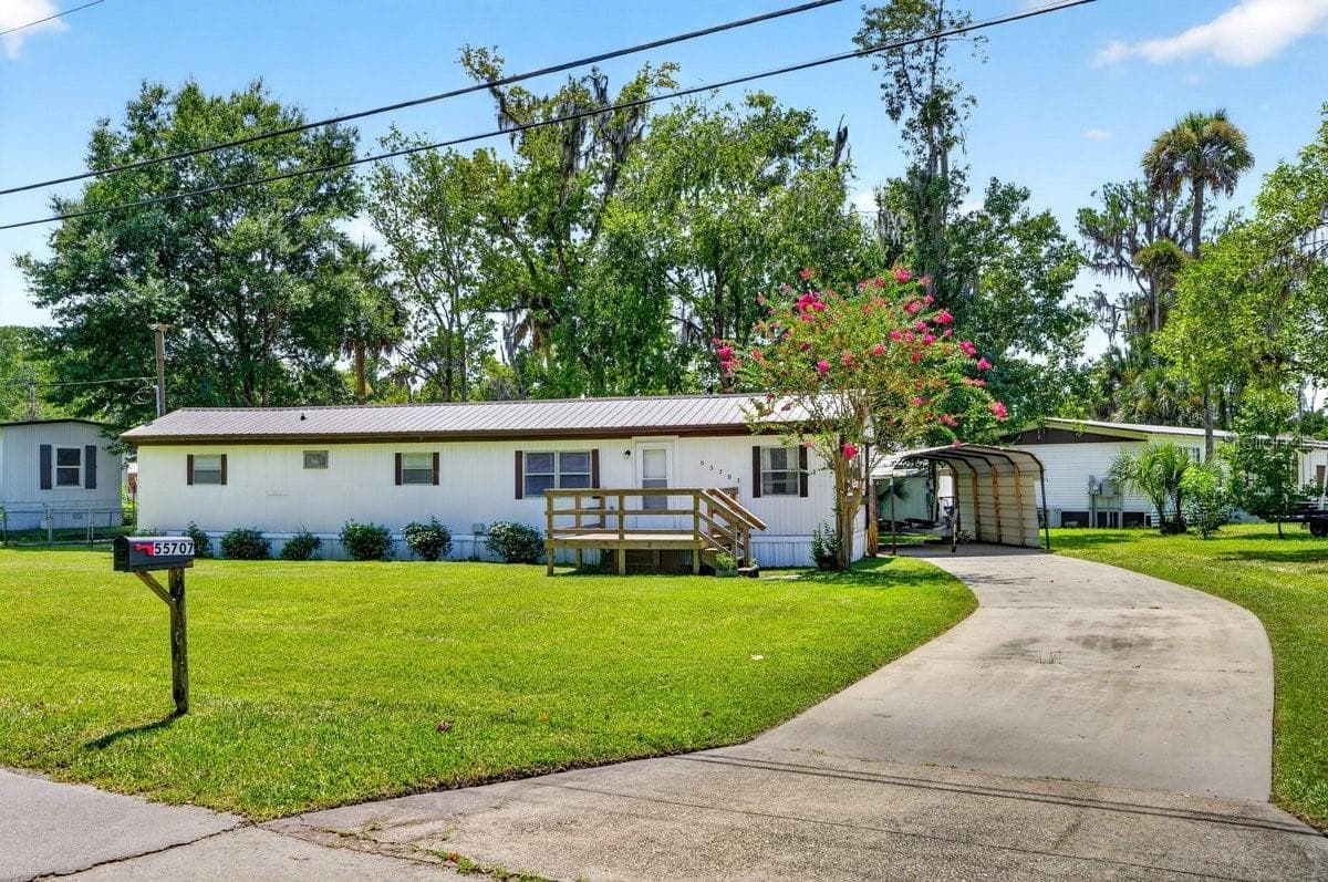 Mobile Home at 55707 JAMIE DR, ASTOR, photo 13 of 47