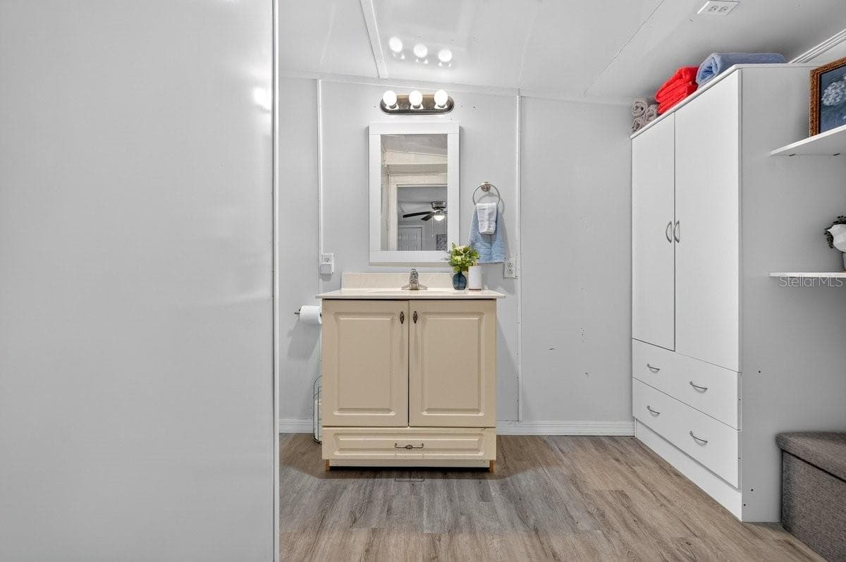 Mobile Home at 55707 JAMIE DR, ASTOR, photo 32 of 47