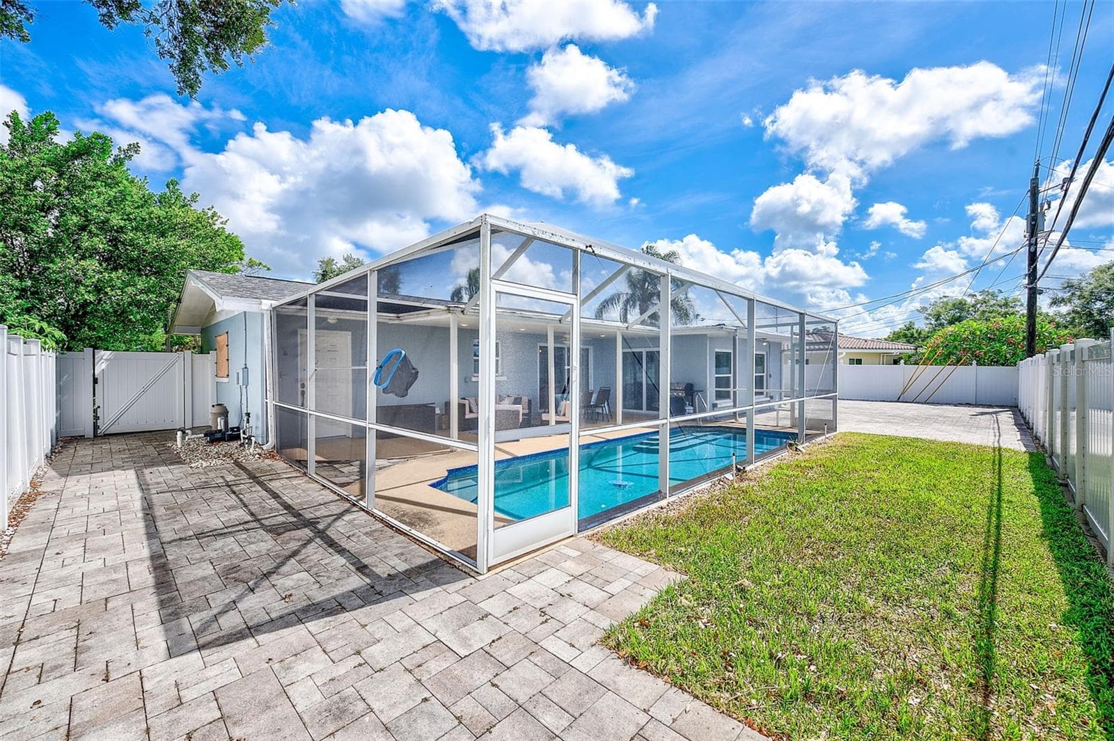 Single Family Residence at 2165 CAMPUS DR, CLEARWATER, photo 38 of 45