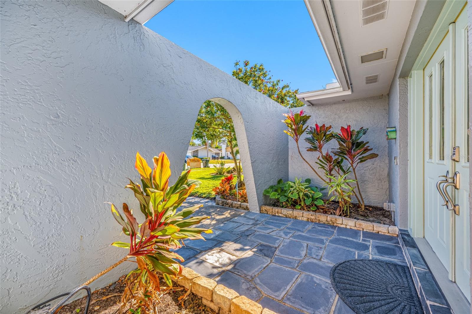 Single Family Residence at 1862 DEL ROBLES DR, CLEARWATER, photo 73 of 89