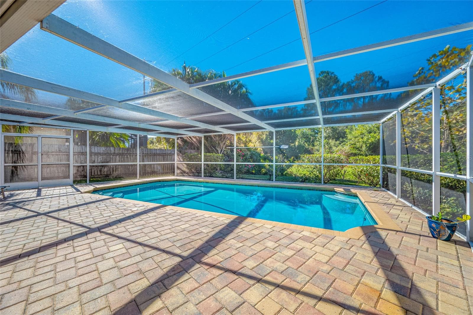 1862 DEL ROBLES DRIVE, LARGO, Florida 33764 - Private Pool - 1862 DEL ROBLES DR, CLEARWATER