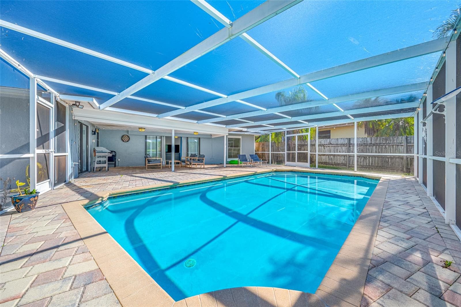 1862 DEL ROBLES DRIVE, LARGO, Florida 33764 - Private Pool - 1862 DEL ROBLES DR, CLEARWATER