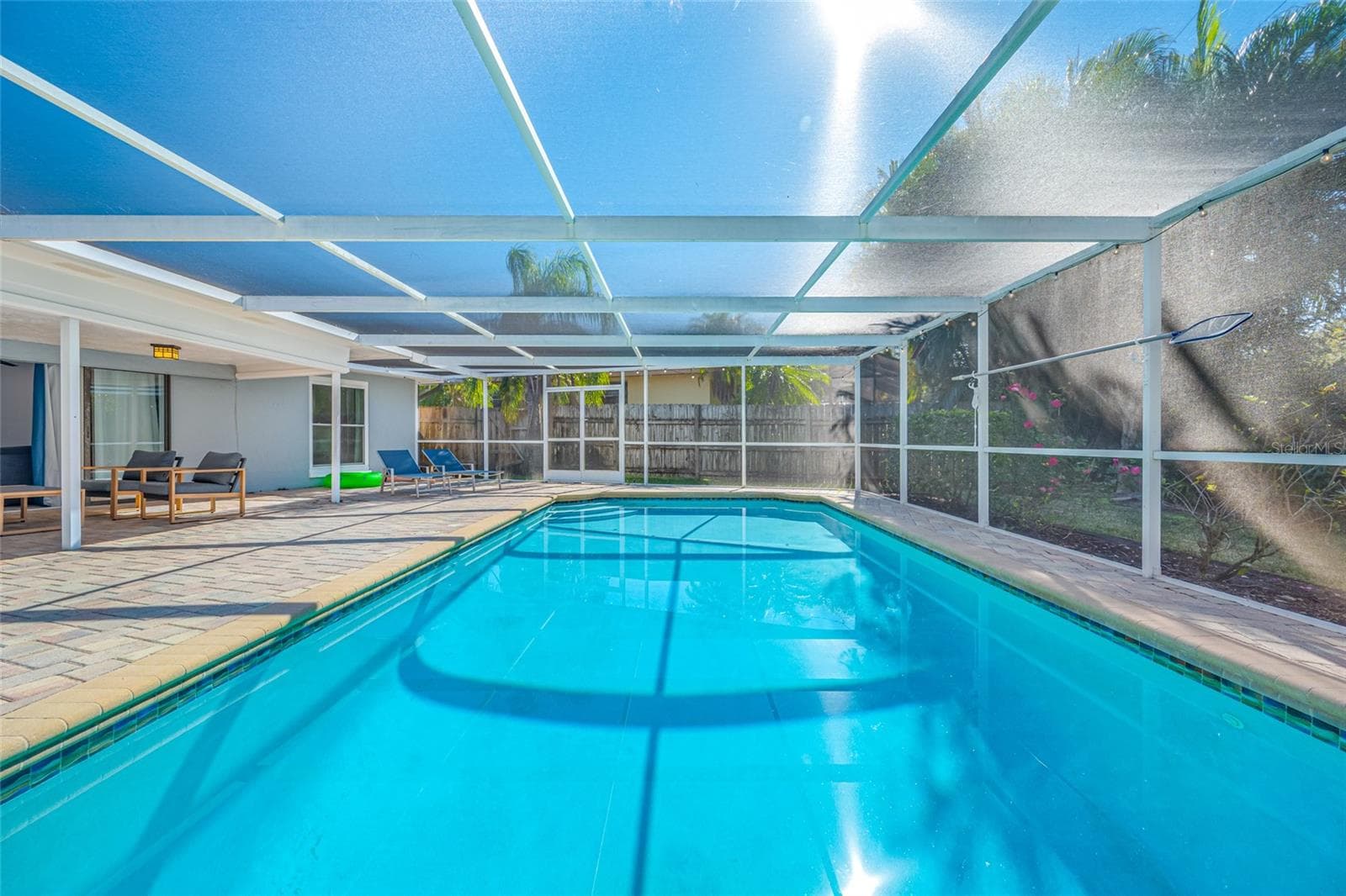 1862 DEL ROBLES DRIVE, LARGO, Florida 33764 - Private Pool - 1862 DEL ROBLES DR, CLEARWATER