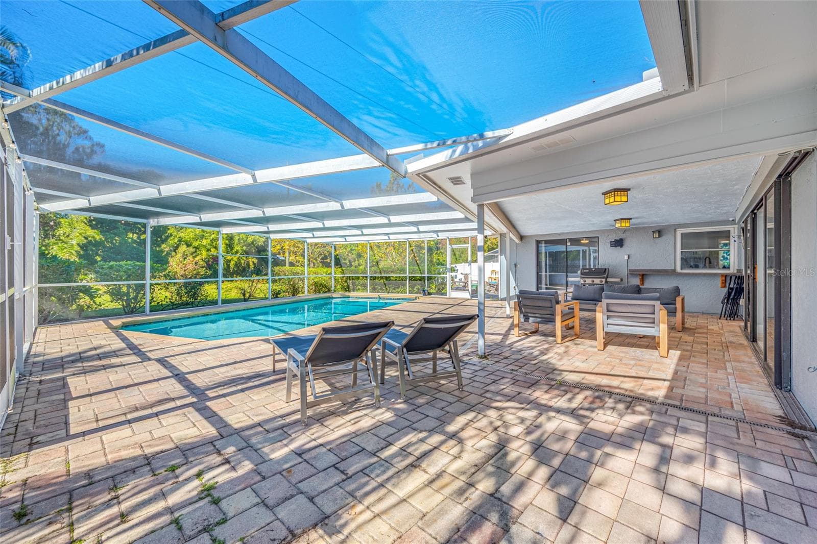 Single Family Residence at 1862 DEL ROBLES DR, CLEARWATER, photo 61 of 89