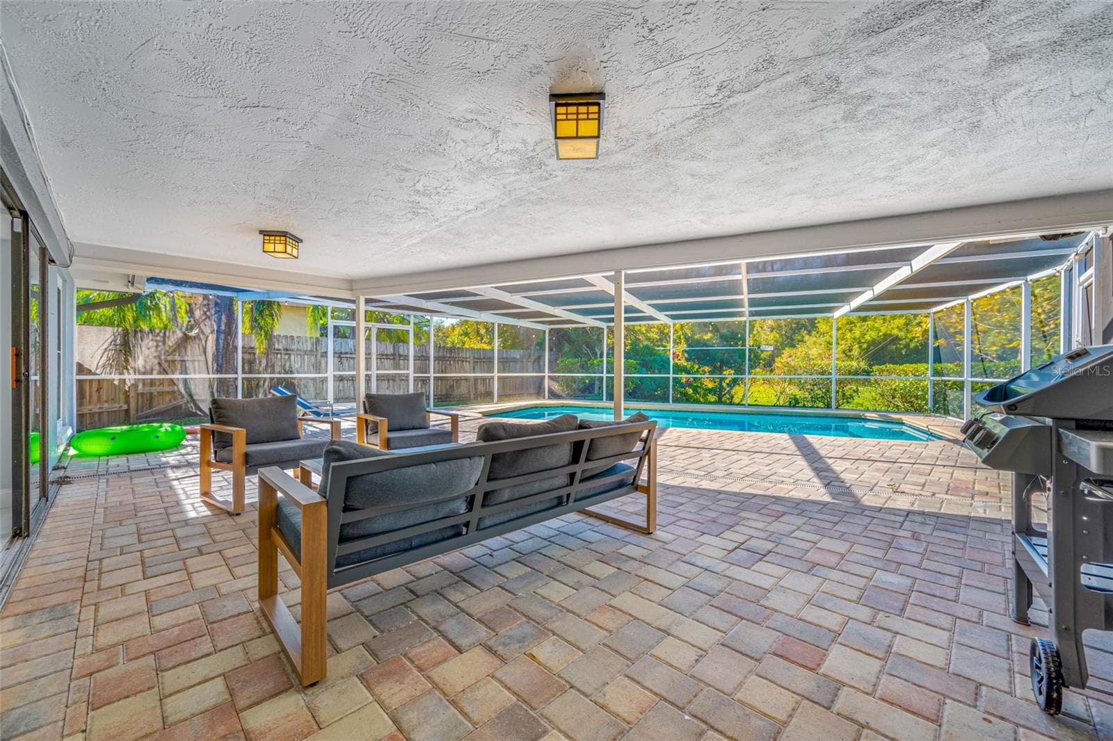 1862 DEL ROBLES DRIVE, LARGO, Florida 33764 - Private Pool and covered Lanai - 1862 DEL ROBLES DR, CLEARWATER