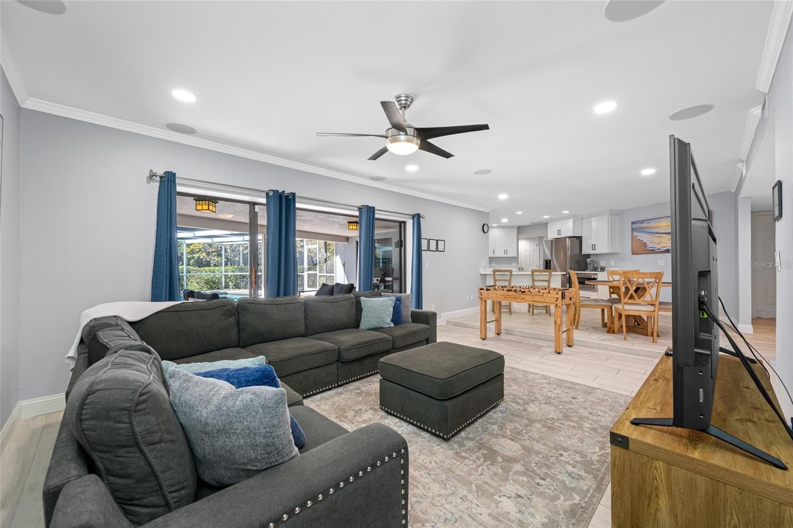 Living Area - 1862 DEL ROBLES DR, CLEARWATER