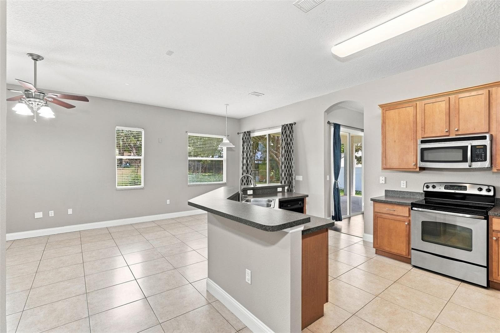 Single Family Residence at 1955 LINDHURST AVE, DELTONA, photo 15 of 41