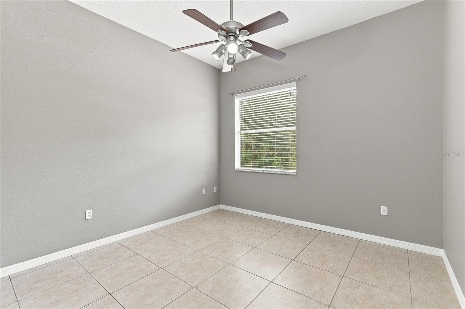 Single Family Residence at 1955 LINDHURST AVE, DELTONA, photo 32 of 41