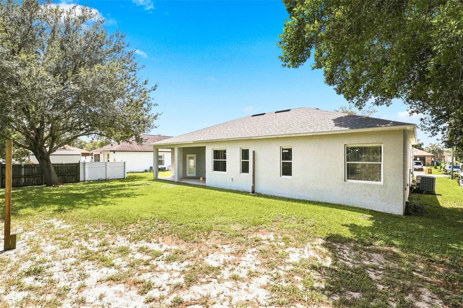 Single Family Residence at 1955 LINDHURST AVE, DELTONA, photo 39 of 41