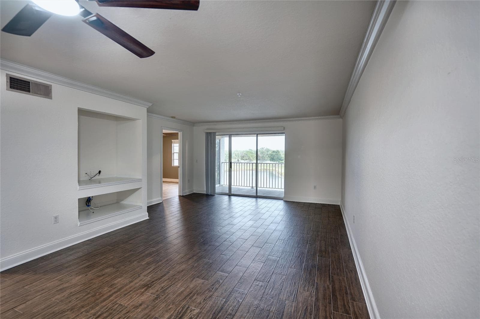 Condominium at 13815 FAIRWAY ISLAND DR #1335, ORLANDO, photo 2 of 28
