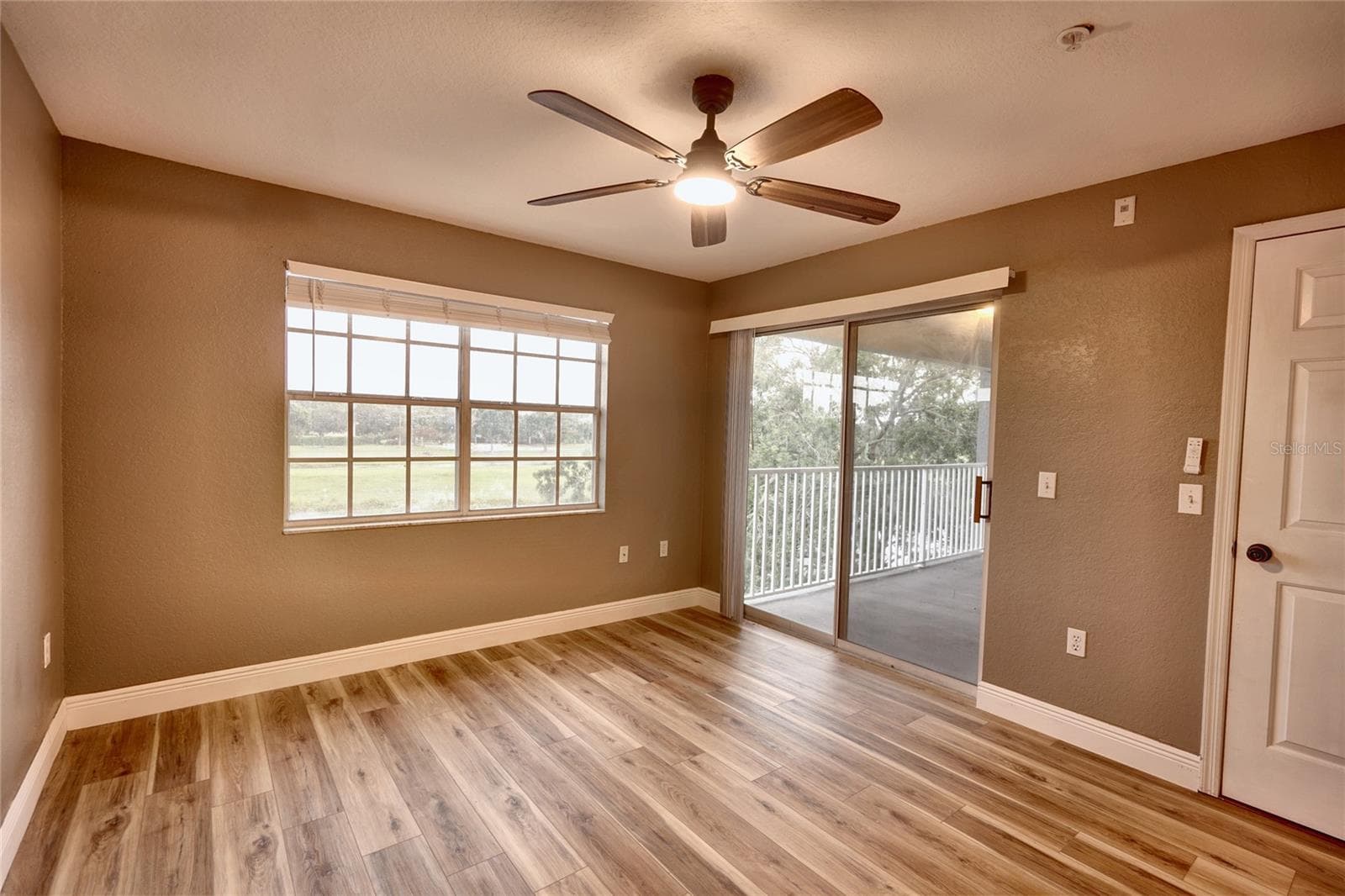 Condominium at 13815 FAIRWAY ISLAND DR #1335, ORLANDO, photo 7 of 28