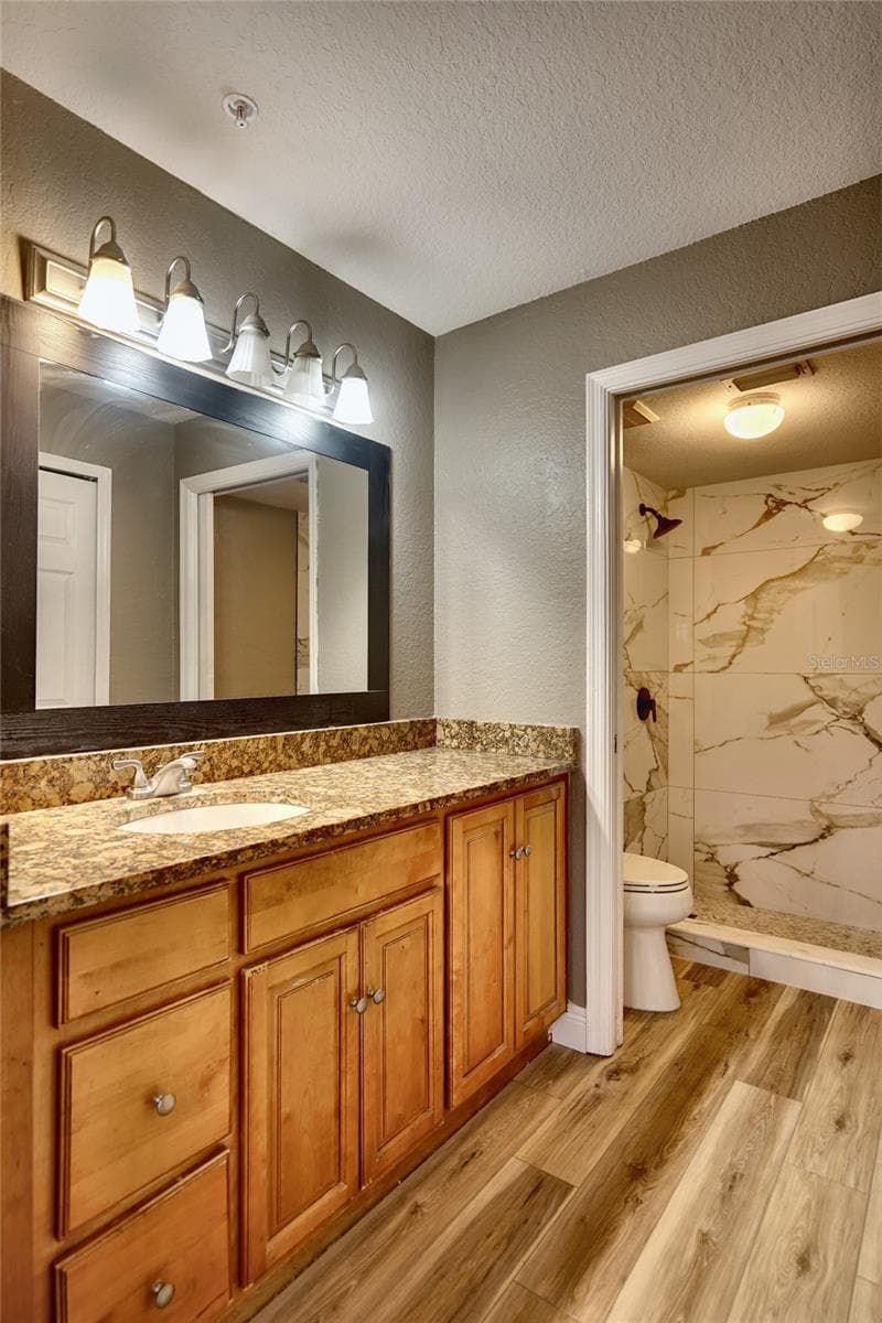 Condominium at 13815 FAIRWAY ISLAND DR #1335, ORLANDO, photo 8 of 28