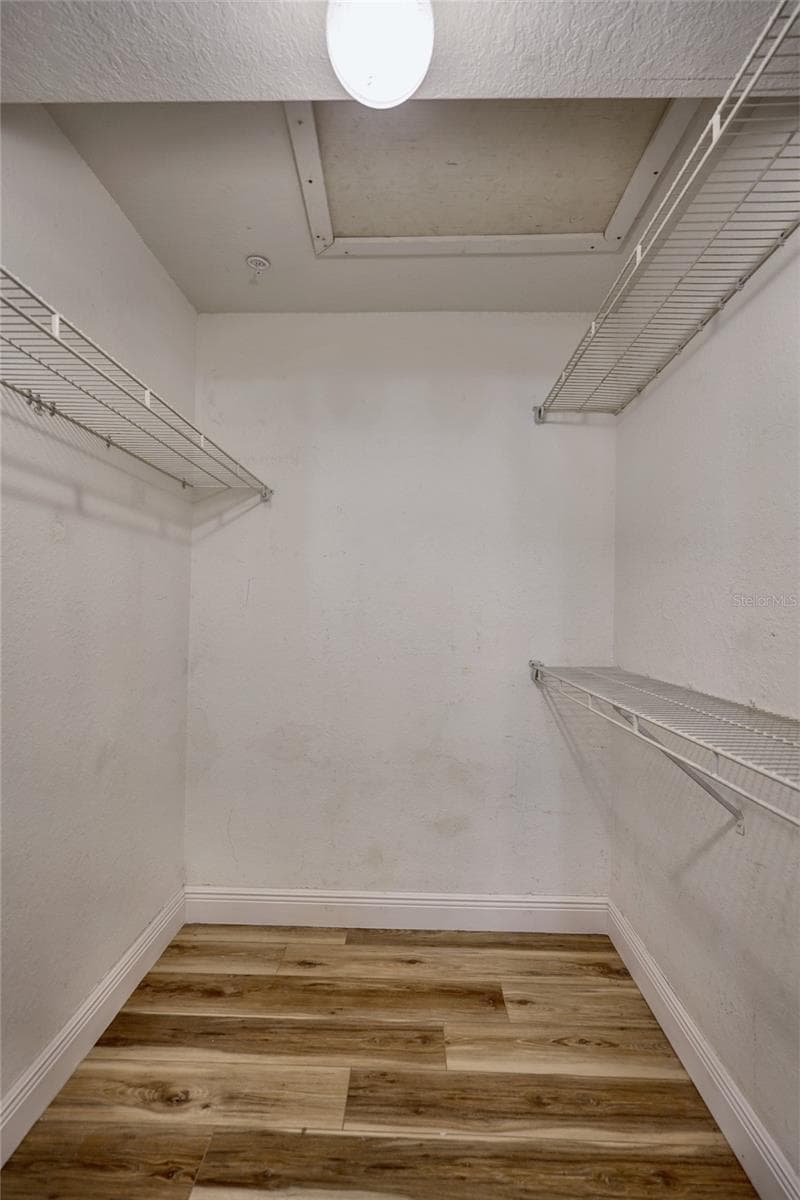 Condominium at 13815 FAIRWAY ISLAND DR #1335, ORLANDO, photo 10 of 28
