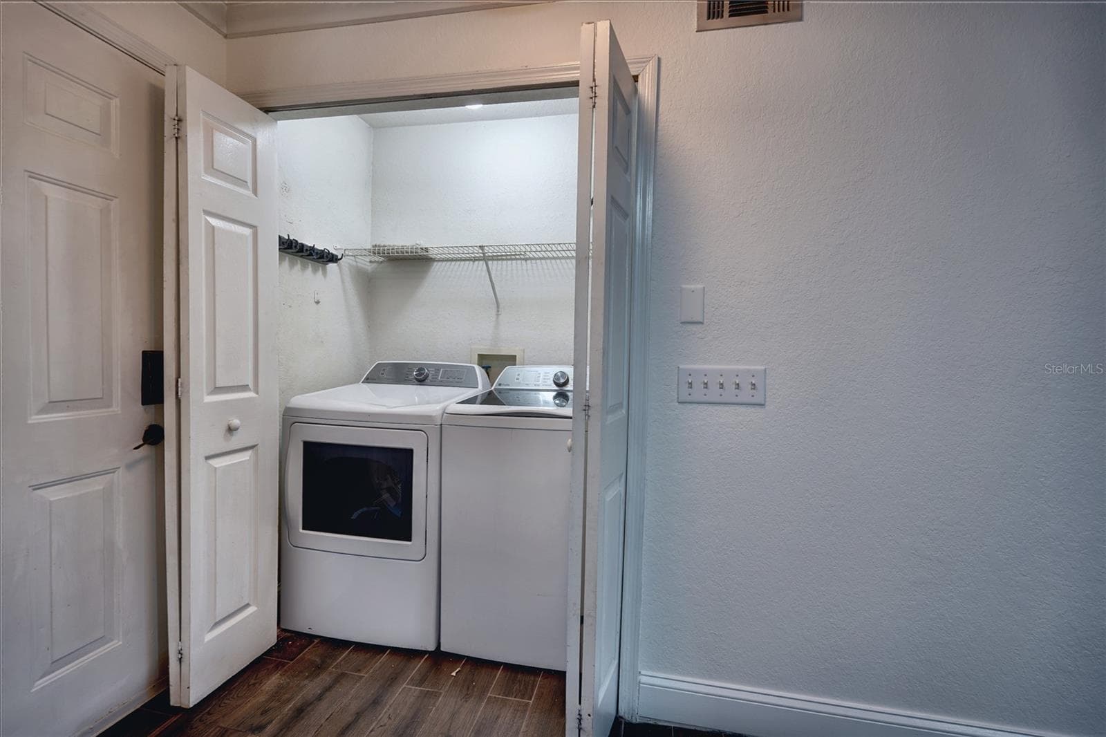 Condominium at 13815 FAIRWAY ISLAND DR #1335, ORLANDO, photo 11 of 28