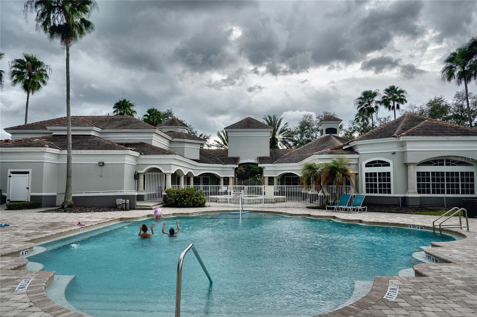 Condominium at 13815 FAIRWAY ISLAND DR #1335, ORLANDO, photo 17 of 28