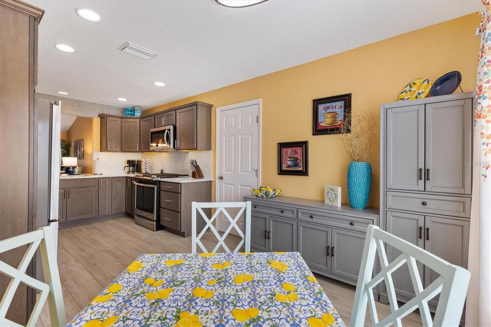 Single Family Residence at 5738 CARLEY LOOP, THE VILLAGES, photo 8 of 41