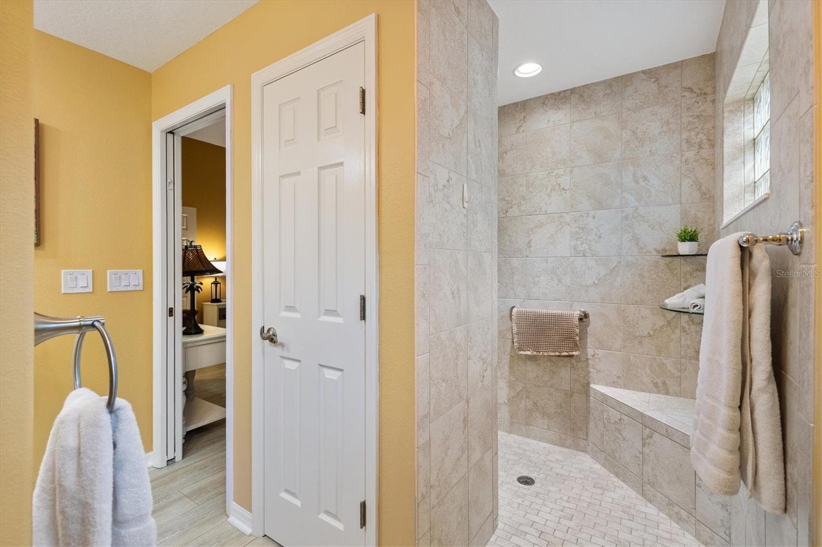 Roman Shower in the primary bath - 5738 CARLEY LOOP, THE VILLAGES