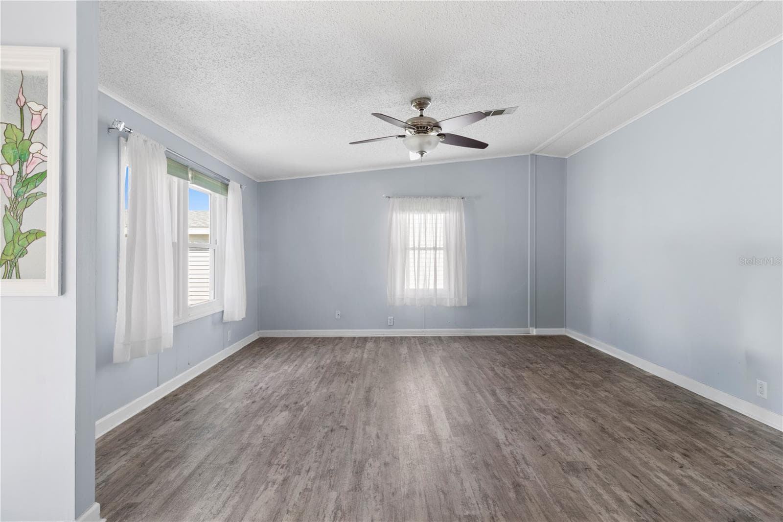 Manufactured Home at 190 NIGHTINGALE CIR, ELLENTON, photo 9 of 47